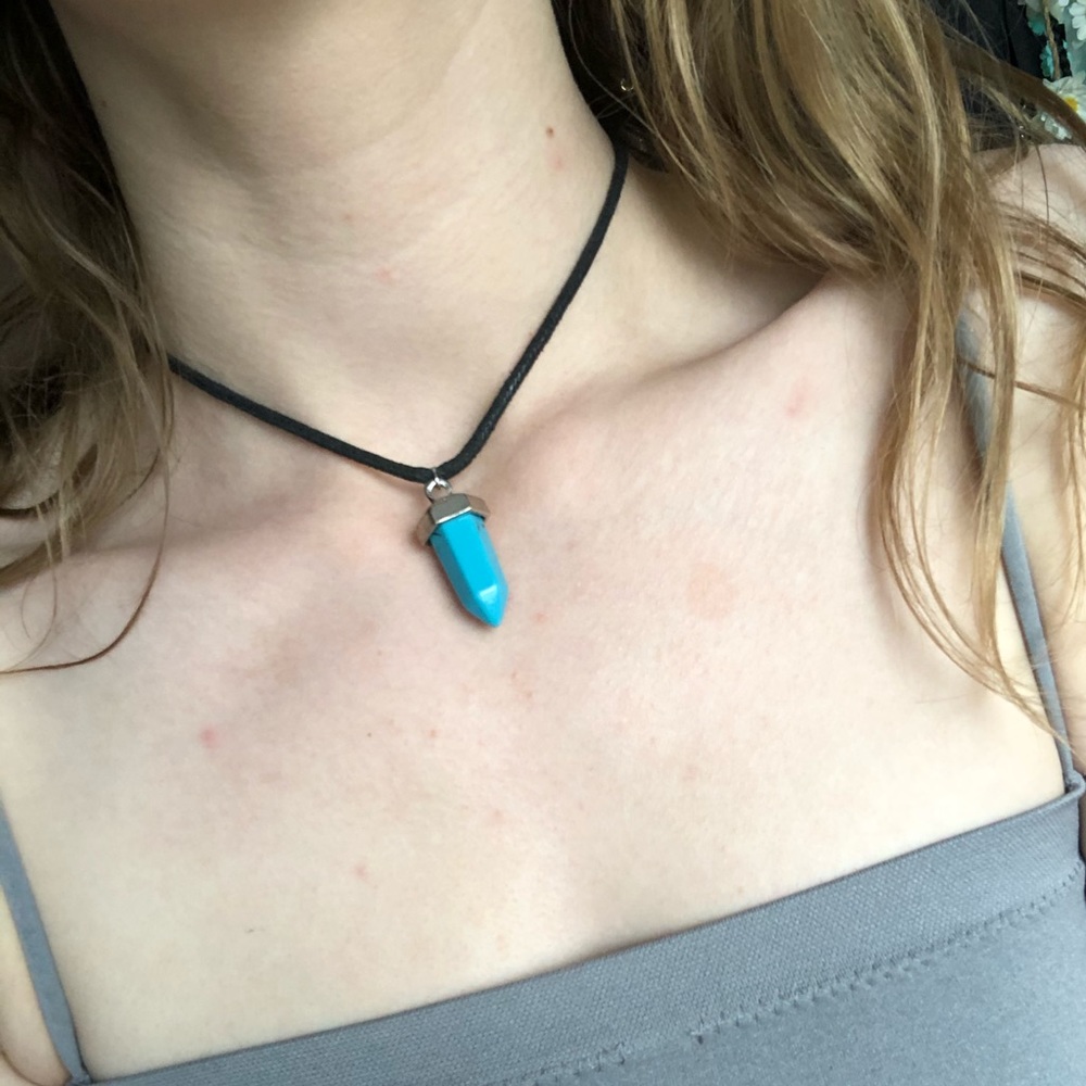 FREE over $15! Blue stone choker